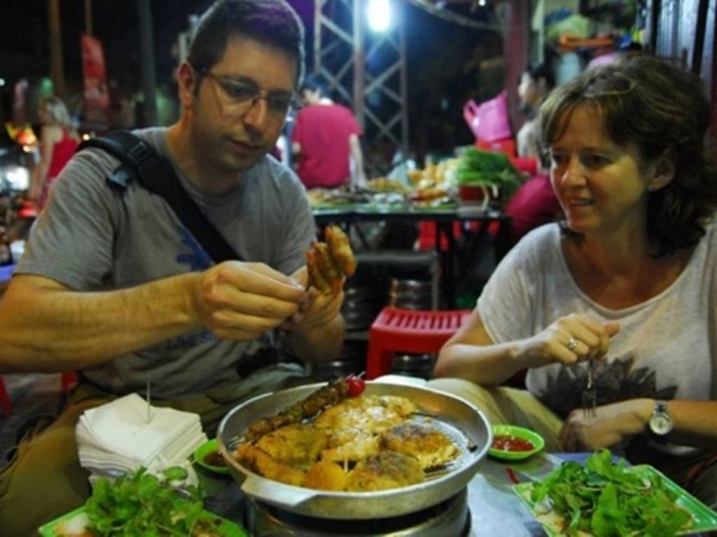 Hanoi food tasting tour