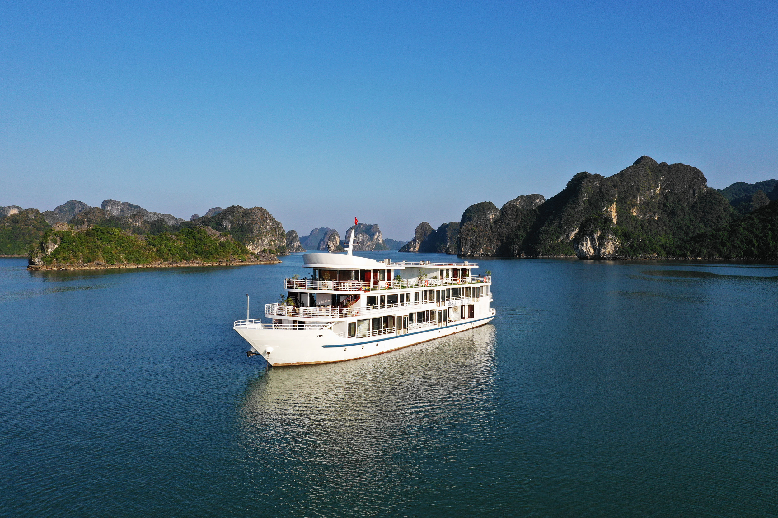 Sapphire cruise Halong Bay & Lan Ha Bay 2 days 1 night