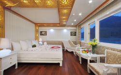 ROYAL WINGS CRUISE HALONG BAY 2 DAY 1 NIGHT